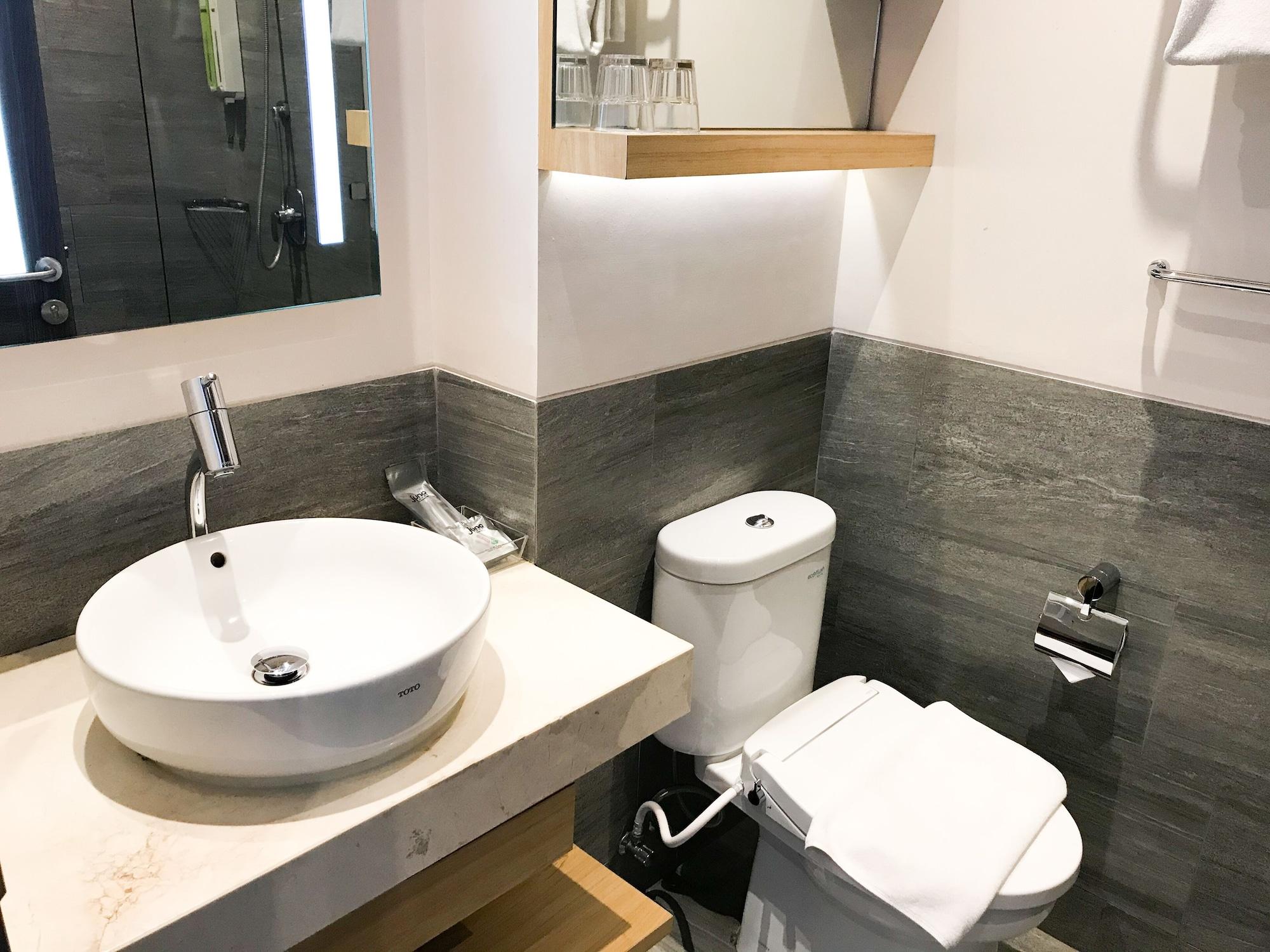 Juno Tanah Abang Hotel 3*